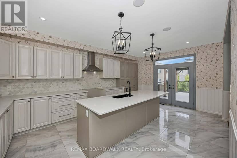 648 Decoeur Drive — photo 16 of 40