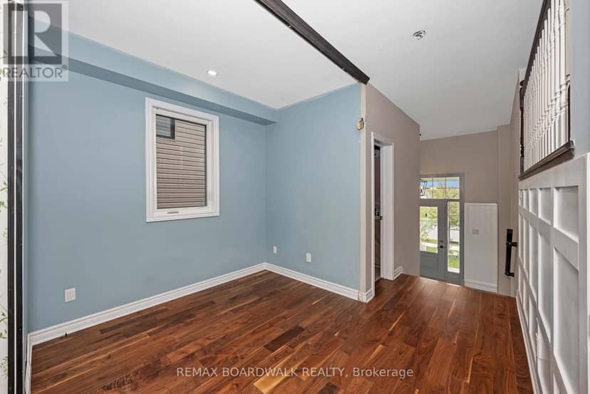 648 Decoeur Drive — photo 8 of 40