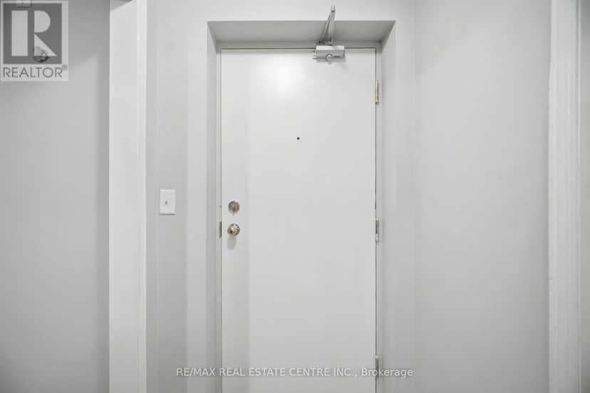 2 - 153 Isaac Devins Boulevard, Toronto, photo 6