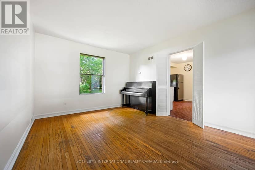 2050 Russett Road — photo 12 of 40