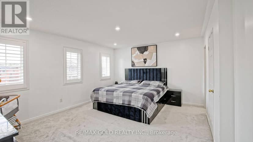 29 Abbotsbury Drive — photo 26 of 40