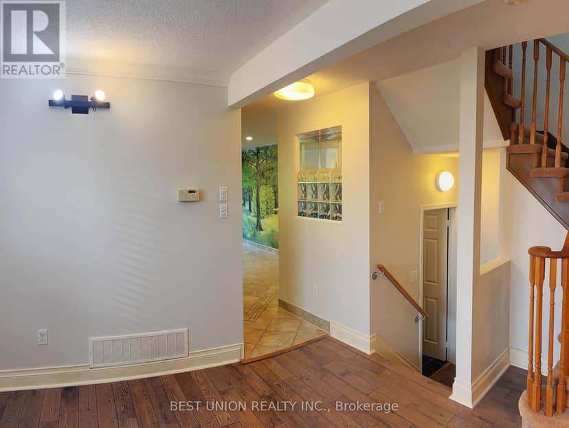 2864 Westbury Court — photo 3 of 20