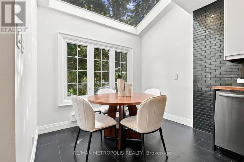 24 Marion Street — photo 9 of 40