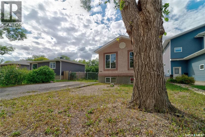 908 Connaught STREET — photo 25 of 26