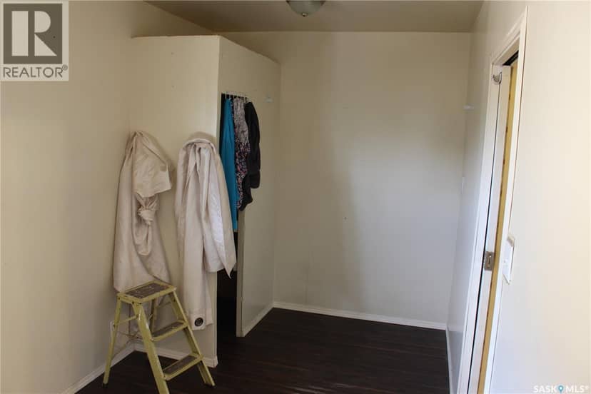 928 Fairford STREET E — photo 9 of 13