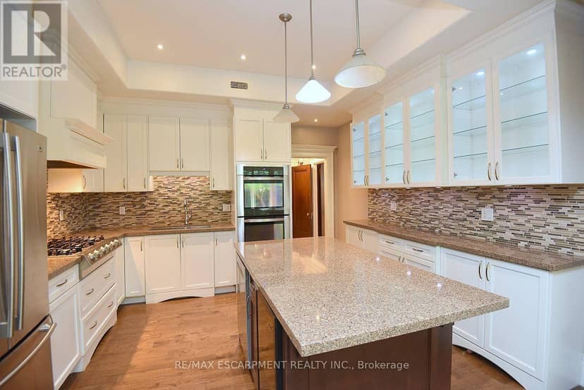 34 Holton Avenue S — photo 14 of 40