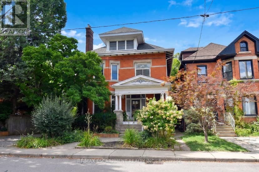 34 Holton Avenue S, Hamilton, photo 2