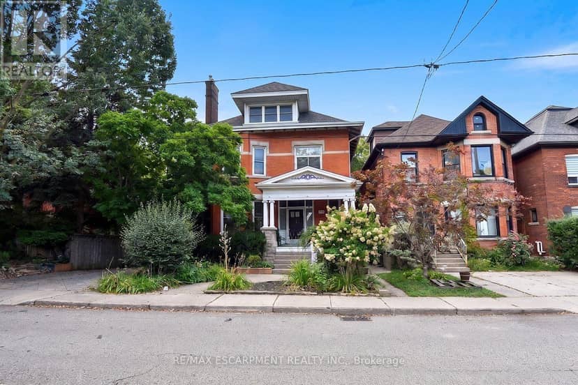 34 Holton Avenue S, Hamilton, photo 3
