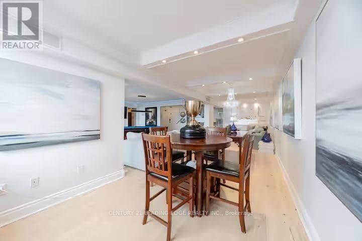 1805 - 380 King Street — photo 7 of 40