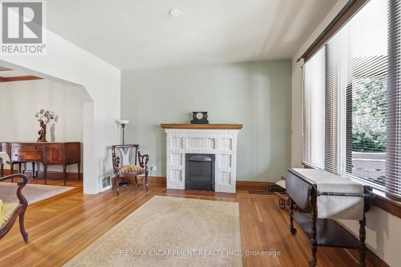 163 Grosvenor Avenue S — photo 11 of 40