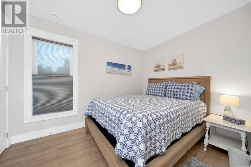 184 ANSELM MACDONALD Road — photo 23 of 39