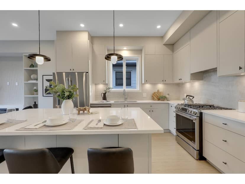7734 196 STREET, Langley