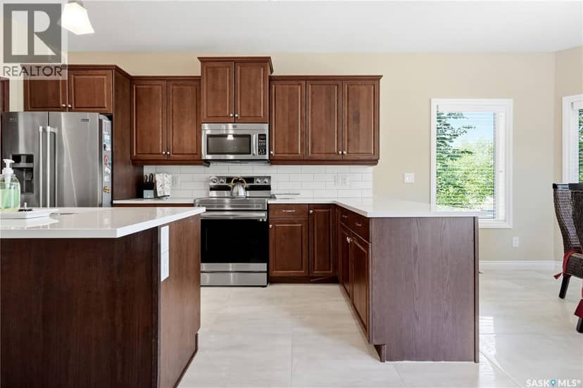 4501 Bergamot BAY E — photo 17 of 40
