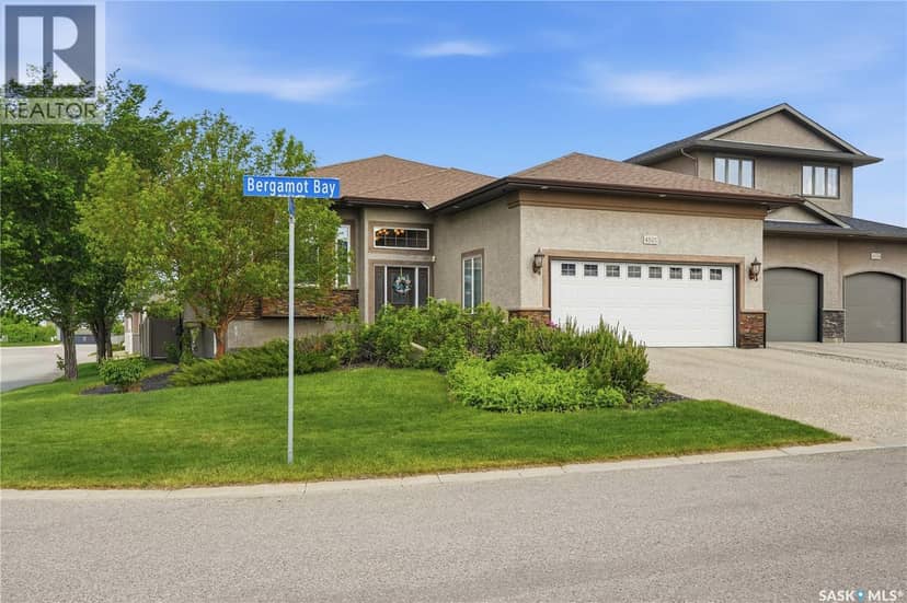 4501 Bergamot BAY E — photo 1 of 40