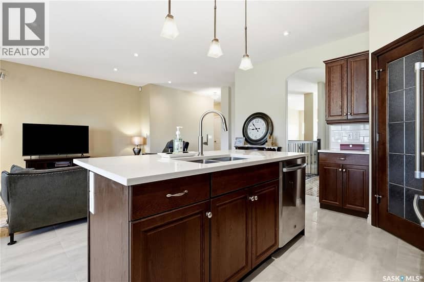 4501 Bergamot BAY E — photo 15 of 40