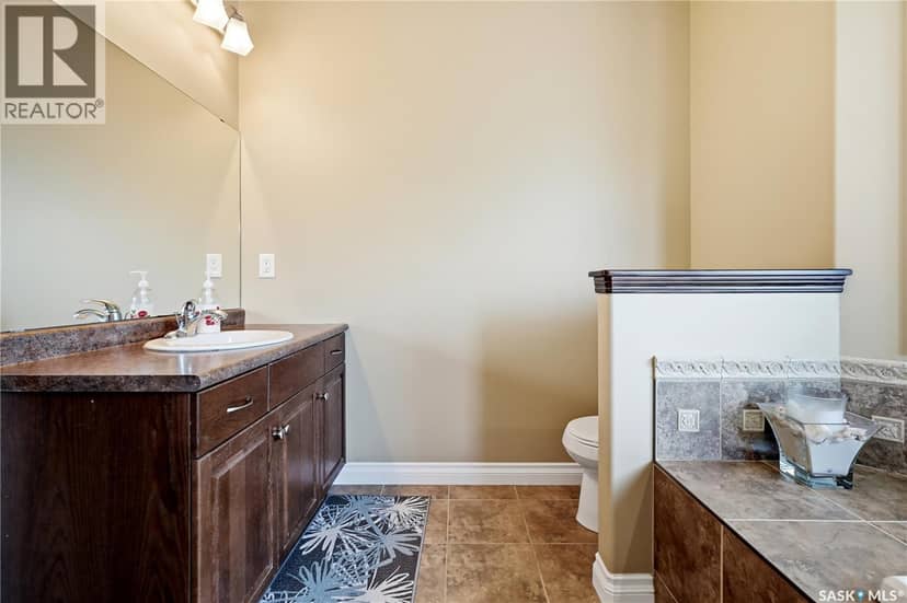 4501 Bergamot BAY E — photo 36 of 40