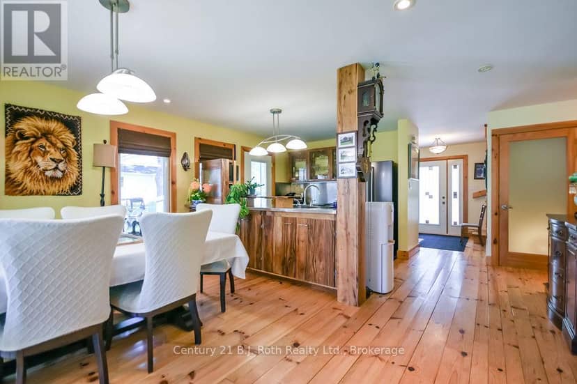4762 Severn Street — photo 17 of 40