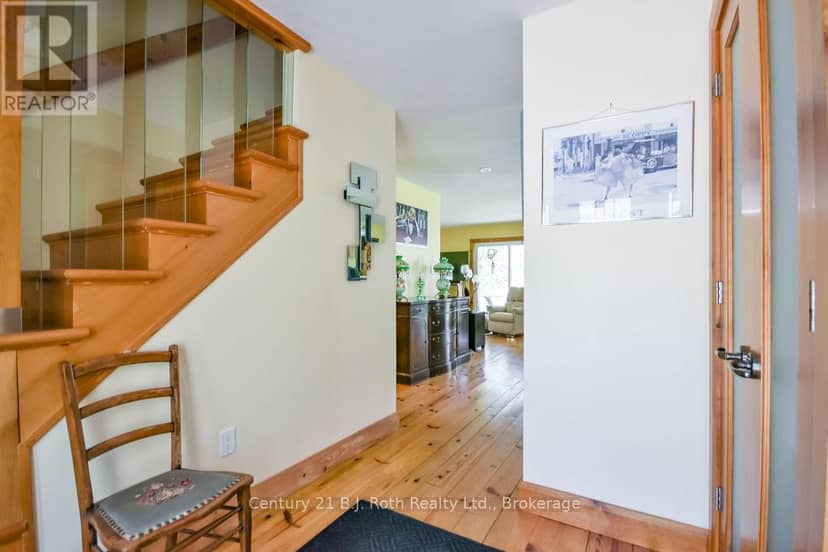 4762 Severn Street — photo 9 of 40