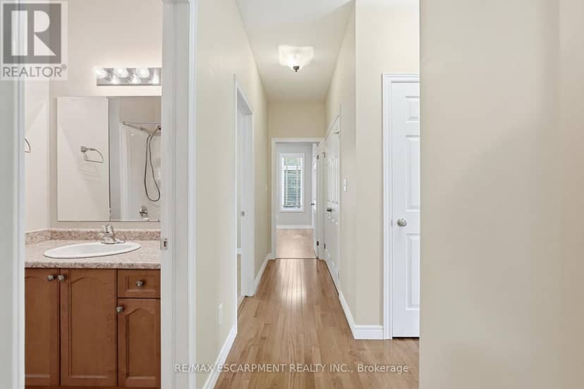 33 Norma Crescent — photo 16 of 40
