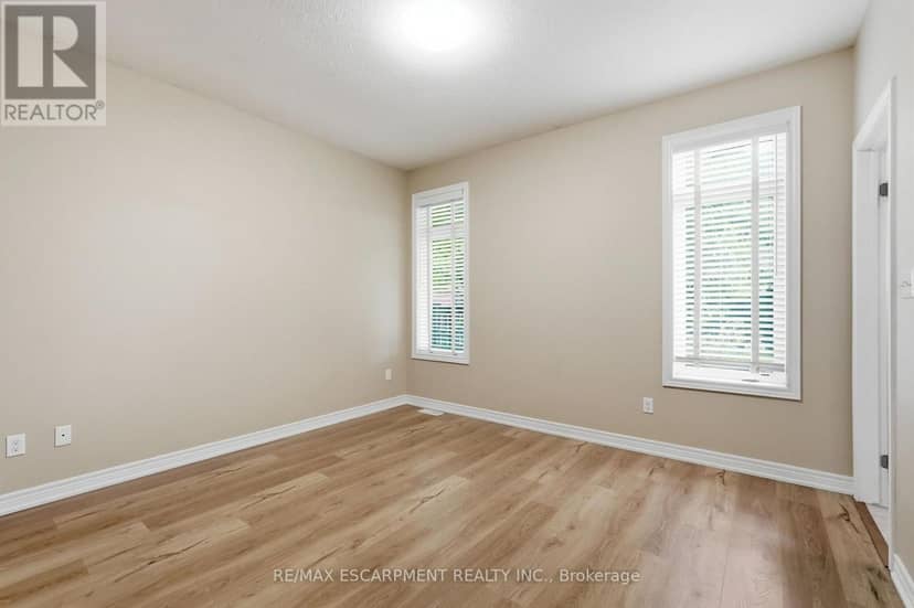 33 Norma Crescent — photo 18 of 40