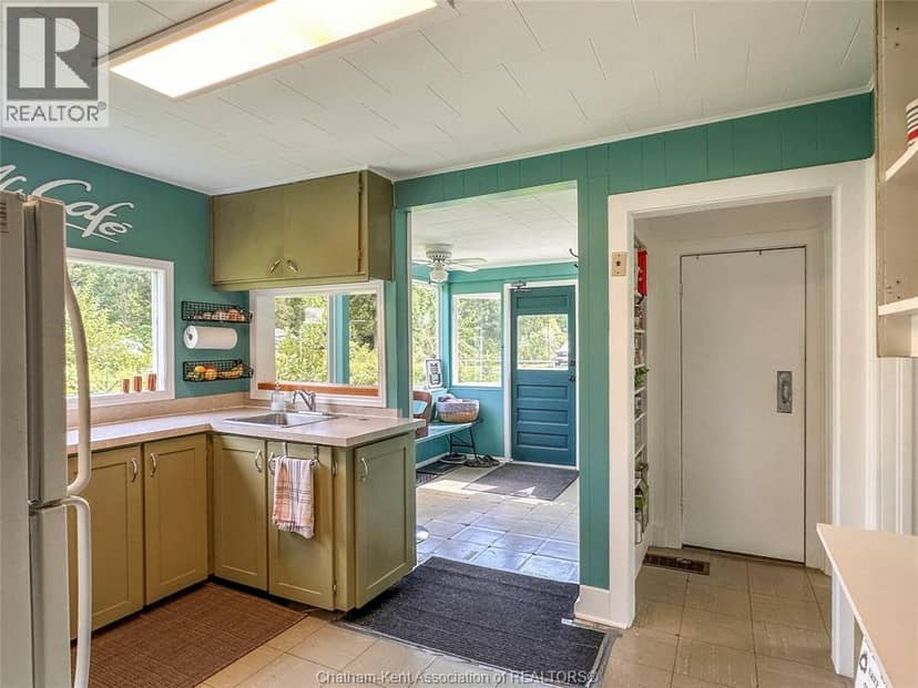 17882 Water STREET — photo 10 of 40