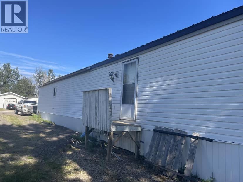 3907 POPLAR AVENUE, Fort Nelson, photo 4