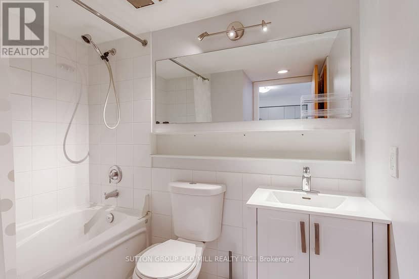 PH2 - 255 Richmond Street E — photo 24 of 40