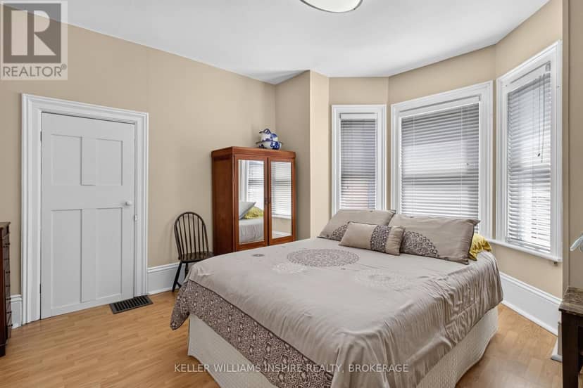 244 George Street — photo 33 of 40