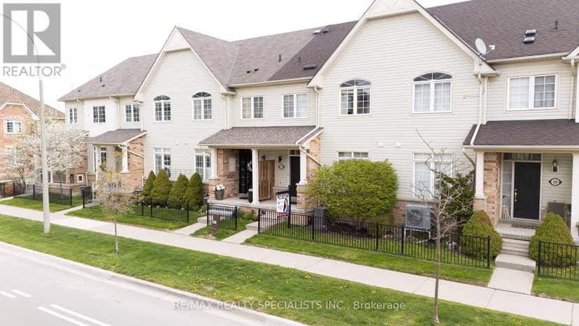 111 Civic Centre Drive — photo 1 of 17