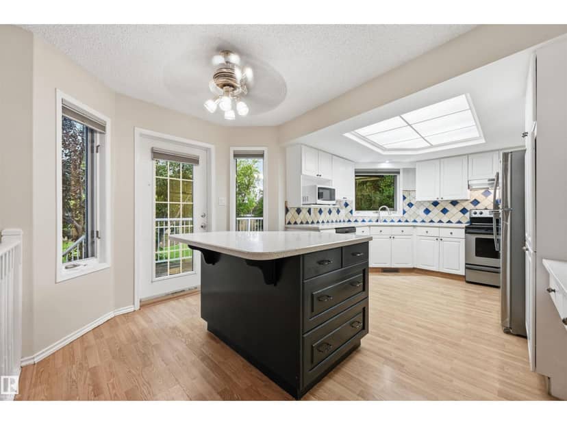 219 Buchanan Cl NW — photo 9 of 40
