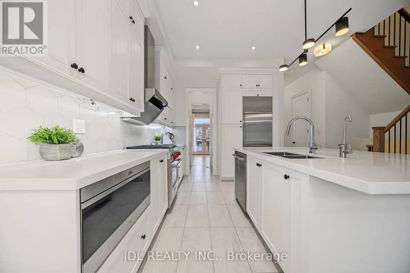 41 West Village Lane — photo 13 of 40