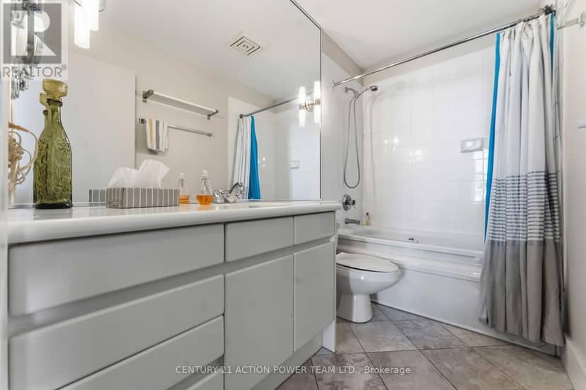 6A - 144 Clarence Street — photo 25 of 29