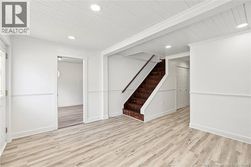 121 Charlotte Street — photo 9 of 40