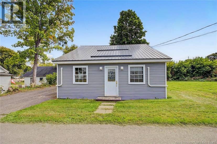 121 Charlotte Street, Woodstock, photo 2