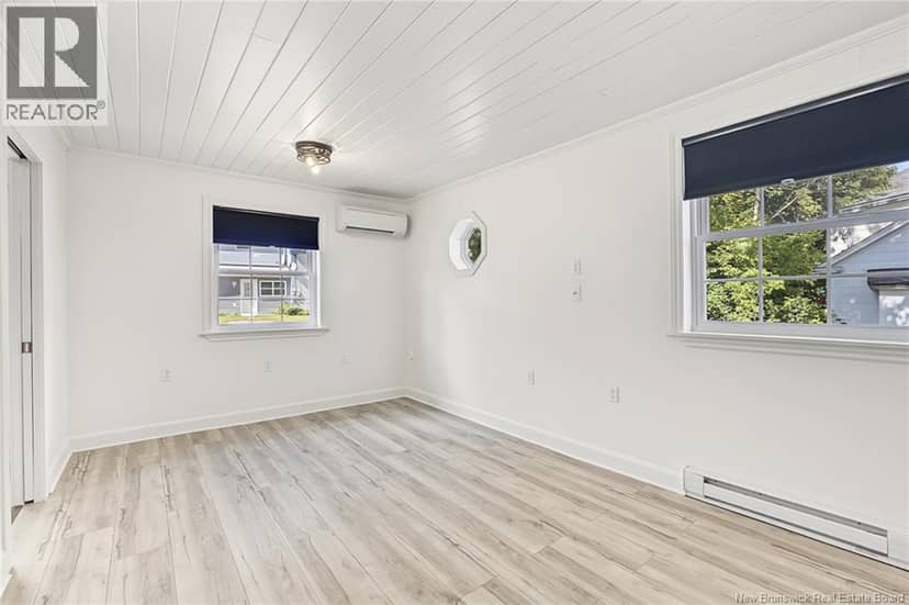 121 Charlotte Street — photo 28 of 40