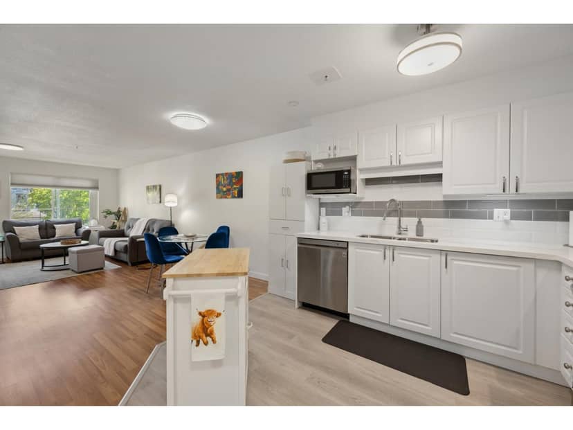 202 5765 GLOVER ROAD, Langley, photo 2