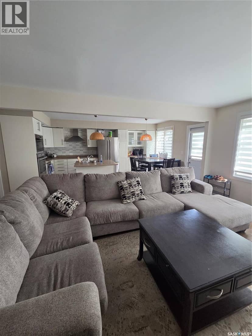 60 Bradbrooke DRIVE — photo 6 of 23