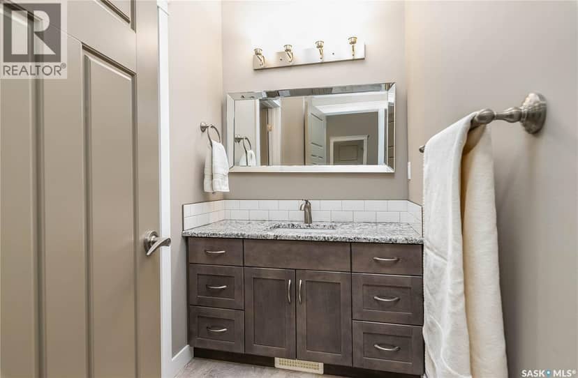 1412 Main STREET — photo 23 of 39
