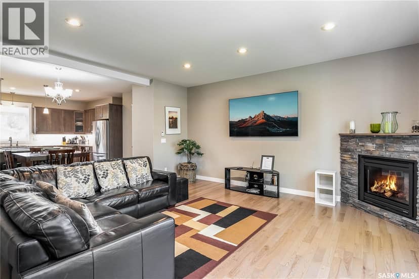 1412 Main STREET — photo 3 of 39
