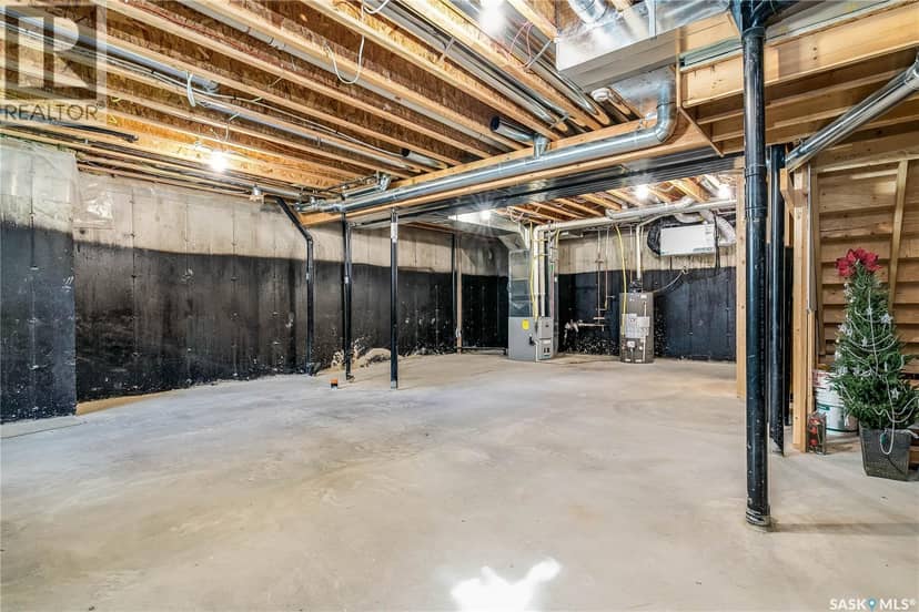 1412 Main STREET — photo 34 of 39