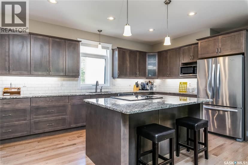 1412 Main STREET — photo 9 of 39