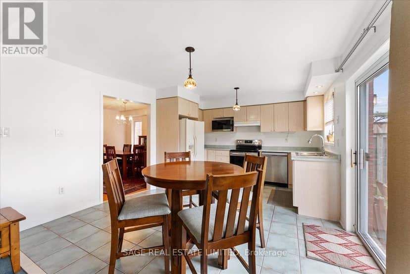 34 McSweeney Crescent — photo 11 of 38