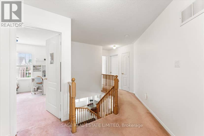 34 McSweeney Crescent — photo 20 of 38
