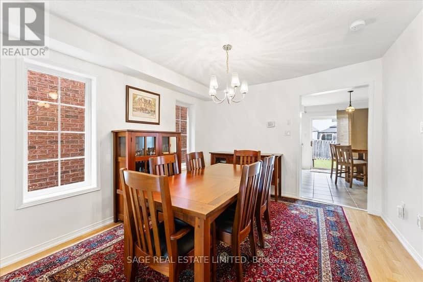34 McSweeney Crescent — photo 7 of 38