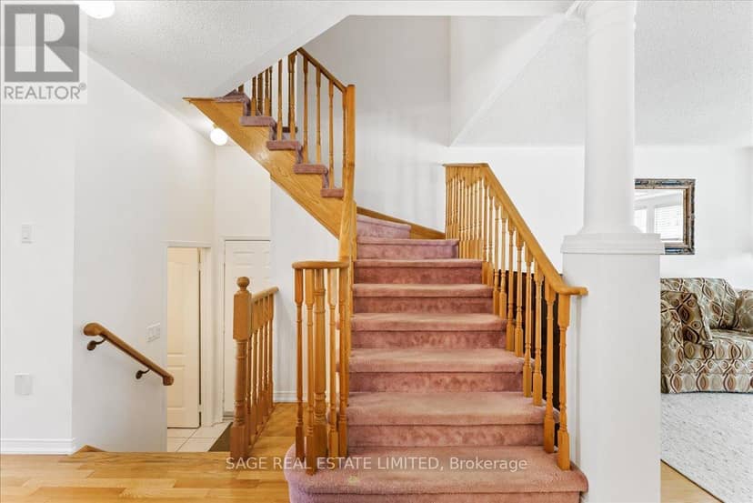 34 McSweeney Crescent — photo 9 of 38