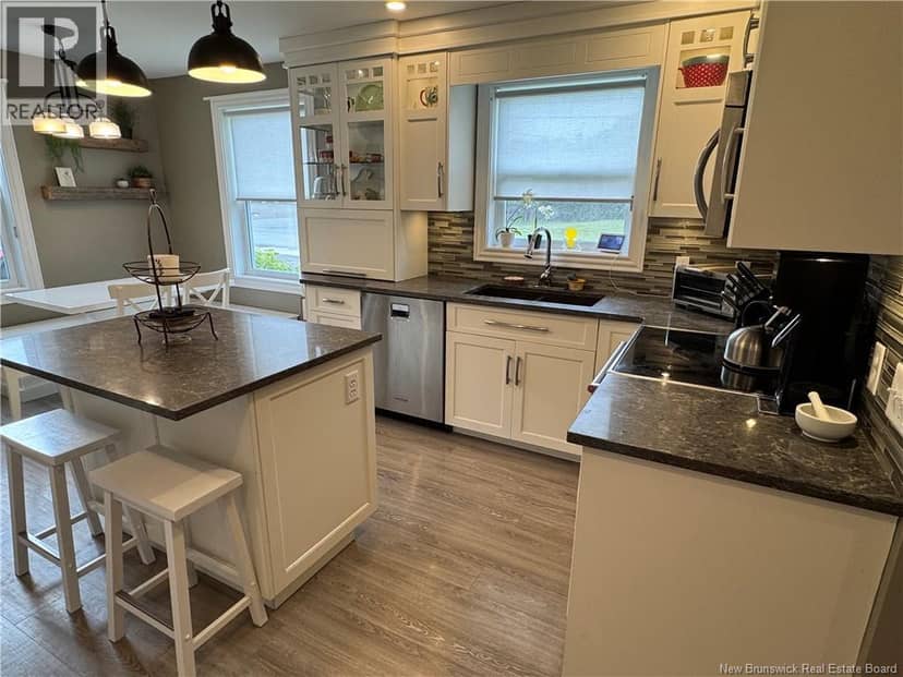 164 Houlton St — photo 12 of 40