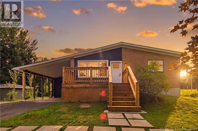 3 Thomson Drive — photo 2 of 36