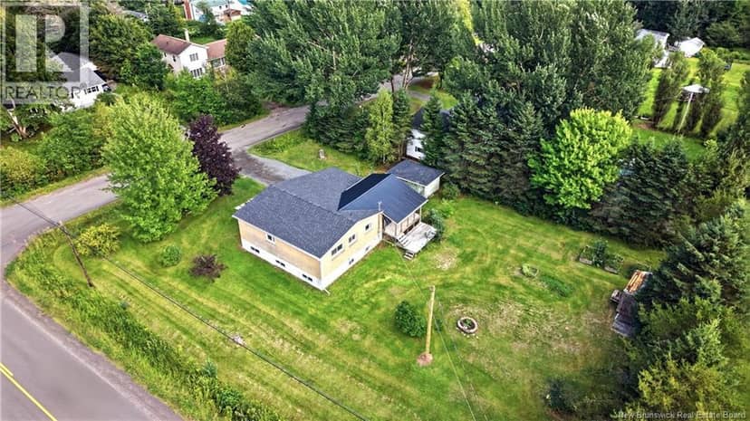 3 Thomson Drive — photo 4 of 36