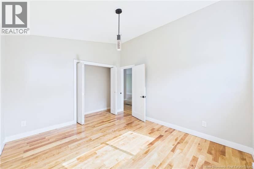 3 Thomson Drive — photo 16 of 36