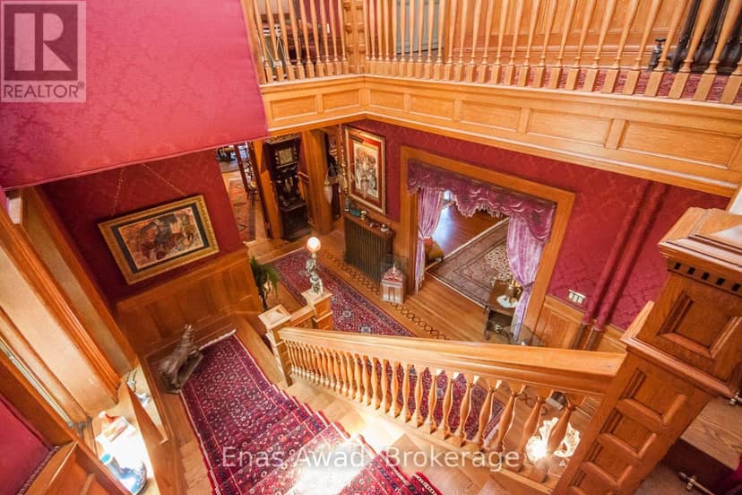 97 Glengrove Avenue W — photo 7 of 40